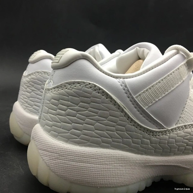HYPE White Heiress Air 897331-100 Frost Low Jordan 11 0806